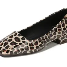 Новые Модные леопардовые женские туфли на плоской подошве туфли из лакированной кожи Женские повседневные туфли-лодочки с квадратным носком для офиса женская обувь 43