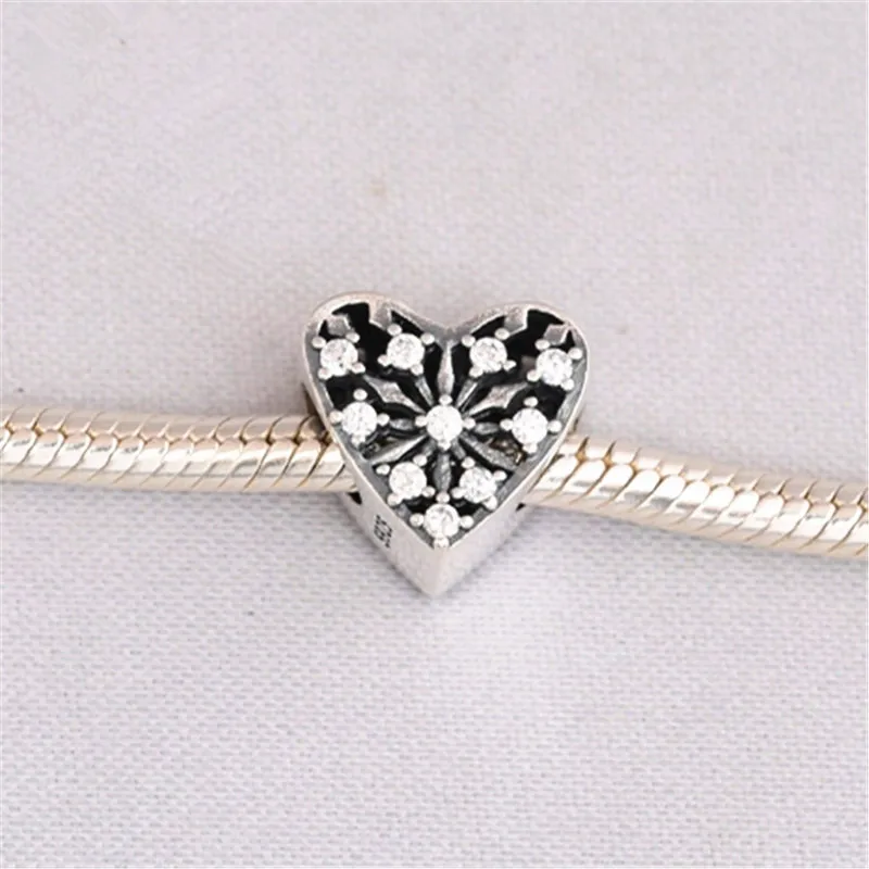 

Guaranteed 925 sterling silver heart-shaped charm Winter Hollow original charm cz DIY for ladies snake chain