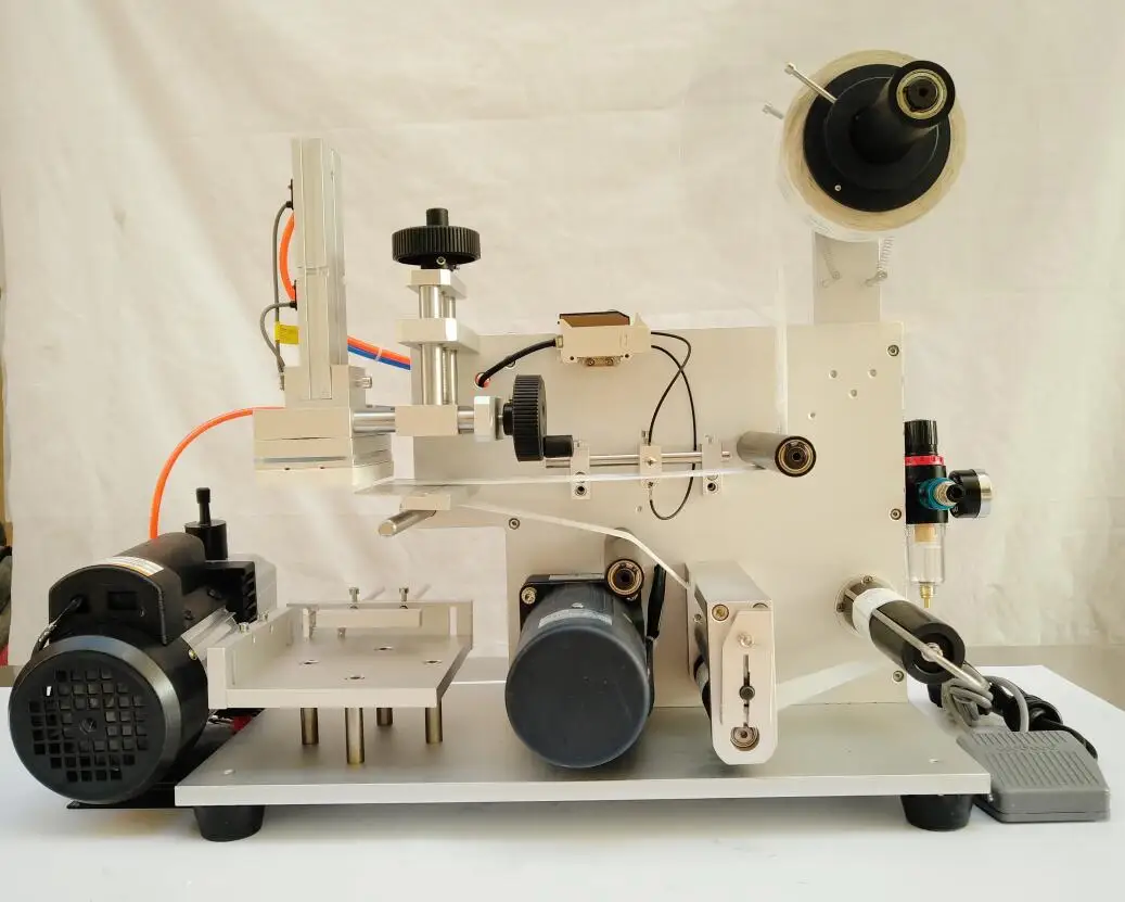 Прозрачная этикетка пневматическая плоскостная Этикетировочная машина с педальным переключателем автоматическая машина для нанесения ярлыков плоское покрытие наклейка