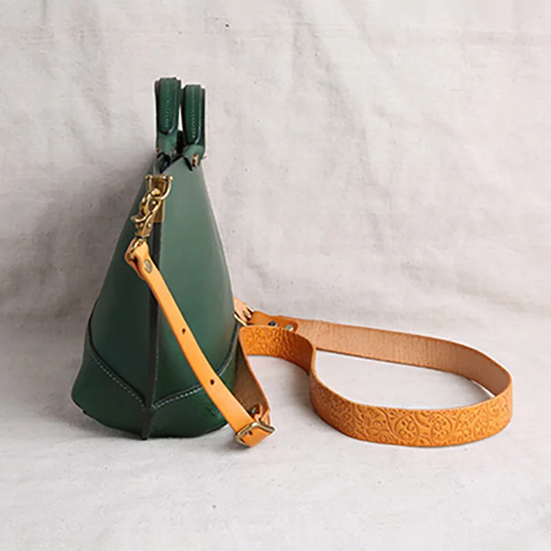 AETOO Summer handmade leather women's bag, hand-held retro literary bag, leather one-shoulder hand-held stiletto bag