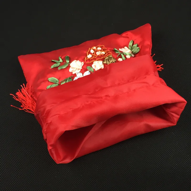 Ручной ленты вышитые большой Рождественский подарок сумки Китайский атласная ткань мешок Drawstring кисточкой Свадебные подарочные пакеты для вечеринки 50 шт