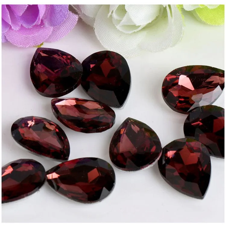 Vibrant 3D Crystal Glass Nail Art Rhinestones for Dazzling DIY Manicures