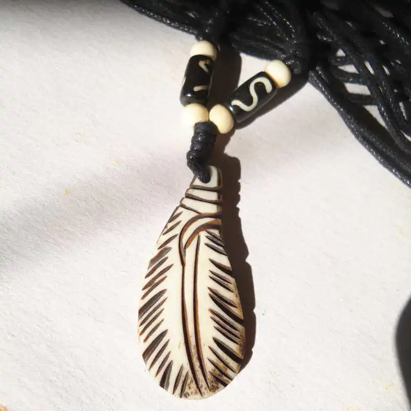 

TNL261 Tibet Yak Bone Carved Feather Pendant Necklace with Adjustable Chain