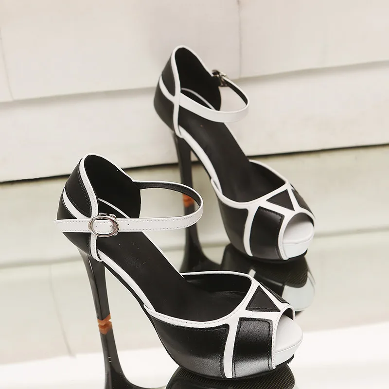 Hot Summer Hollow Buckle Women's Shoes European And American Fight Color Fish Mouth Fine With High Heels Young Daily Shoes w90