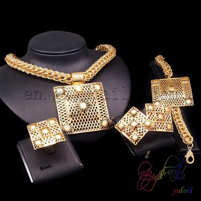 

statement jewelry sets Luxury Jewelry Displays Sets Beautiful Necklace Sets Fashion Jewelry
