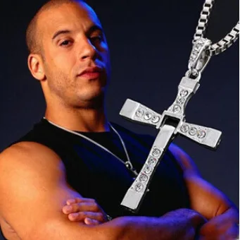 10PCS/Lot Fast And The Furious Dominic Toretto Vin New Movie Jewelry Classic Rhinestone Pendant Sliver Cross Necklaces Men