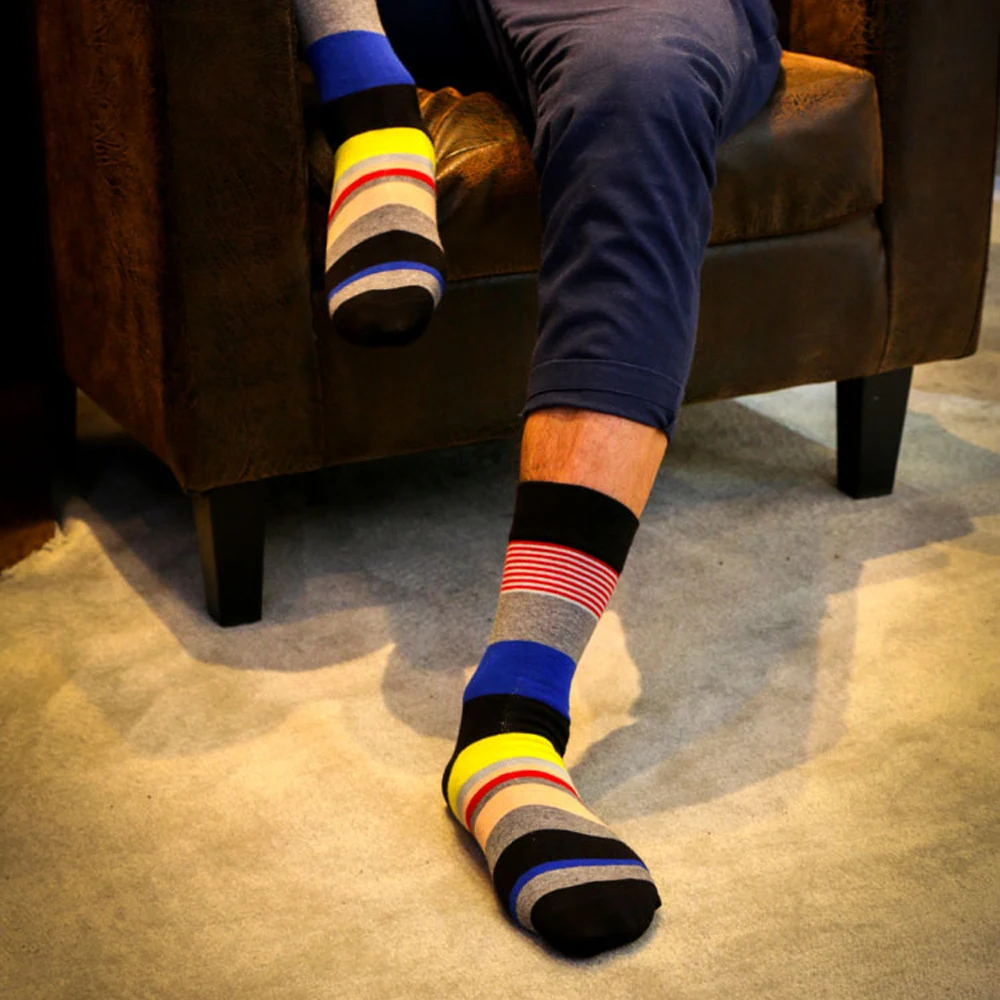 High Quality 1 Pair of Spring Summer Men Colored Striped Cotton Socks Art Jacquard Socks Hit Color Long Dot Happy Socks 30