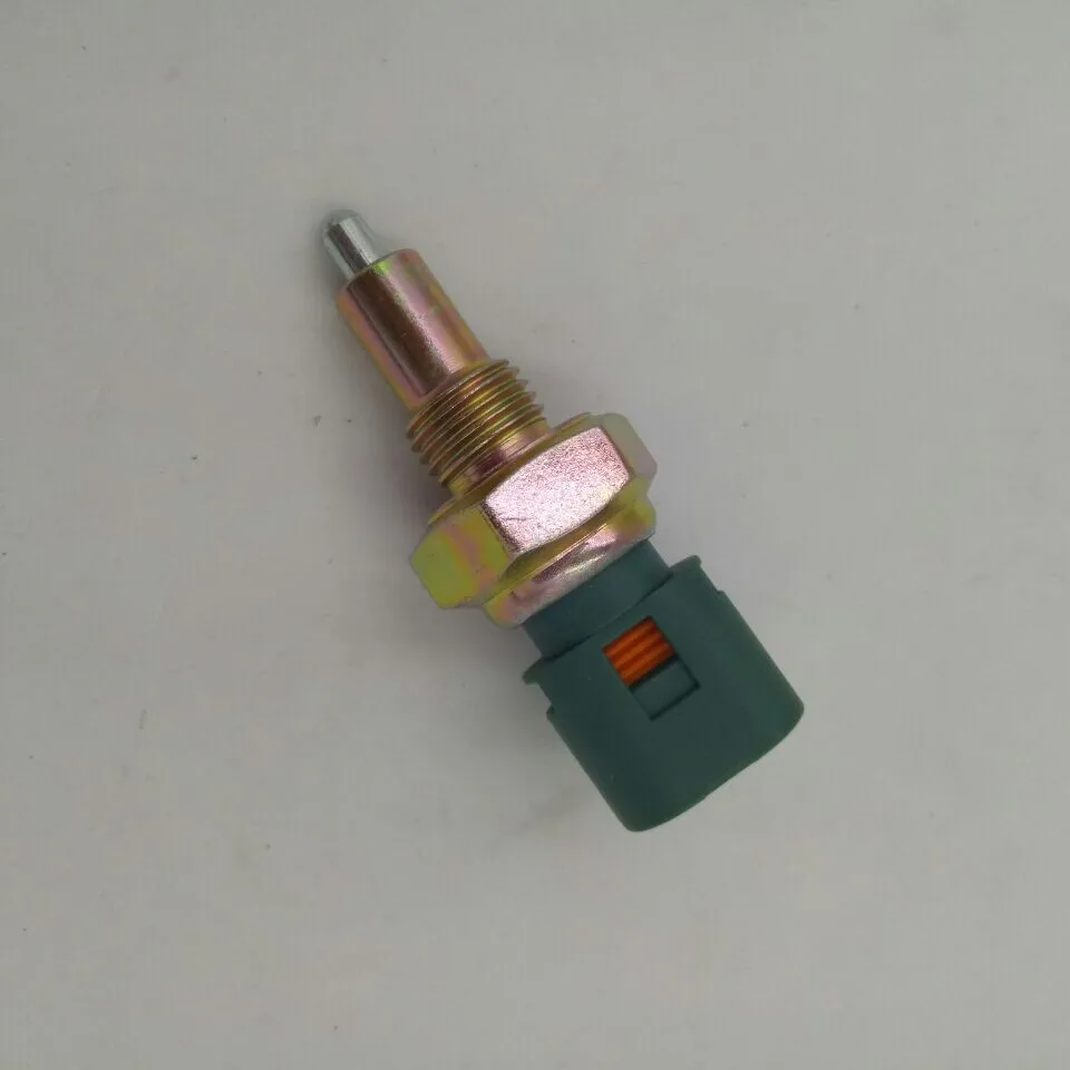 

High Quality BACK LAMP SWITCH OEM 7700422630 For RENAULT CLIO MK2 1.2 1.5