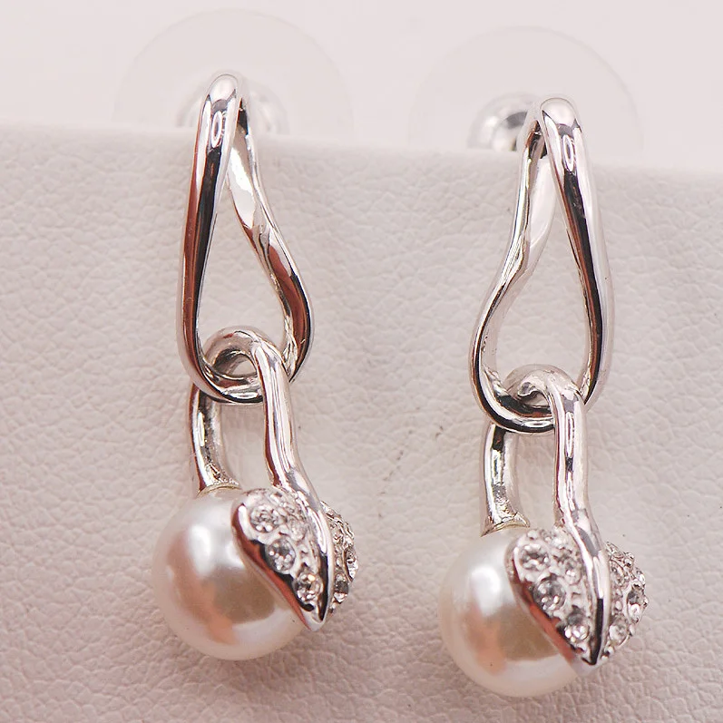 

White Pearl Woman 925 Sterling Silver Crystal Earrings TE474