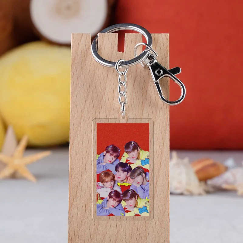 

KPOP TXT Boys Keychain The Dream Chapter TOMORROW X TOGETHER TXT Key Ring