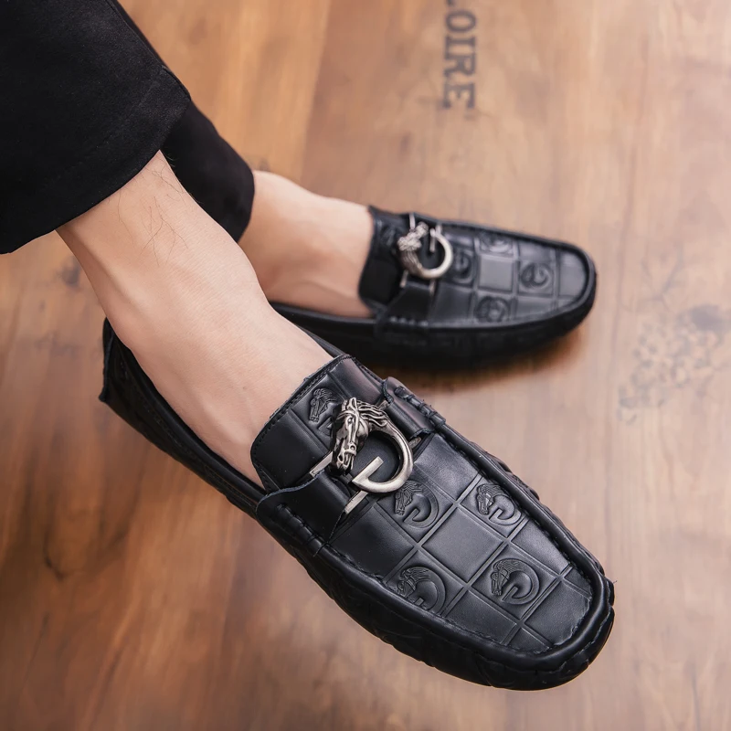 white De Casuais Sola black 44 Quentes Tamanho amp; 38 Homens White Mocassins Quente Fur Flats Venda on Moda Respirável Sapatos Abelha Black Slip Metal Dirigindo YUFwSgfq
