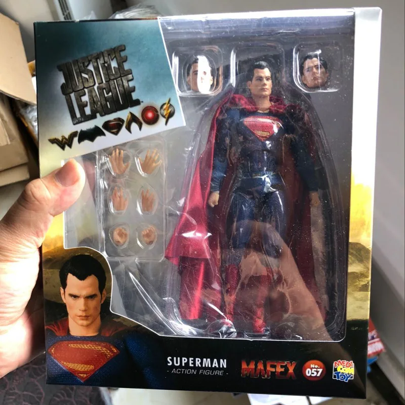 16cm DC Superman MAFEX 057 Justice League Super Man Action Figure