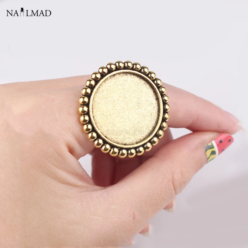 

1pc Nail Palette Ring Gold Nail Art Paint Palette Ring Manicure Mixing Paint Palette Spatula Tool