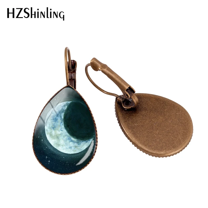 

2019 New Crescent Moon Ear Clip Lunar Moon Goddess Dangle Earring Clips Astronomy Space Gift Glass Jewelry