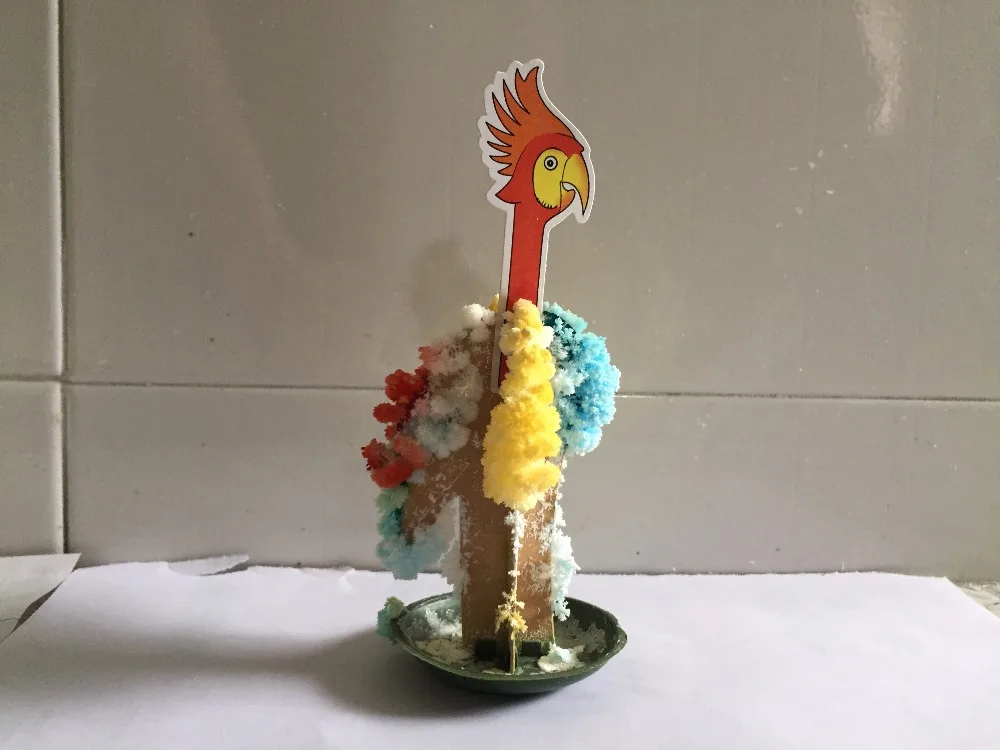 

2019 13x7cm Multicolor DIY Growing Magic Paper Parrot Tree Magical Grow Christmas Trees Arbre Magique Kids Science Toys 100PCS