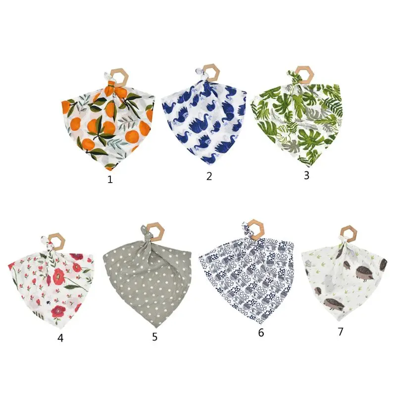 

2Pcs Natural Wood Teether and Baby Towel Set 2 Layers Organic Cotton gauze Material Children Towels Baby Teething Nursing Toy