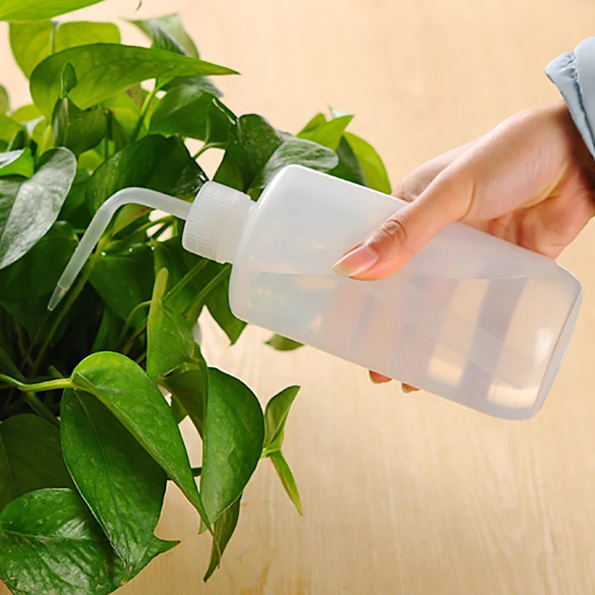 

250ML/500ML Water Cans Plant Flower Watering Bottle Squeeze Bottles With Long Nozzle Water Beak Pouring Kettle Garden Indoor Can