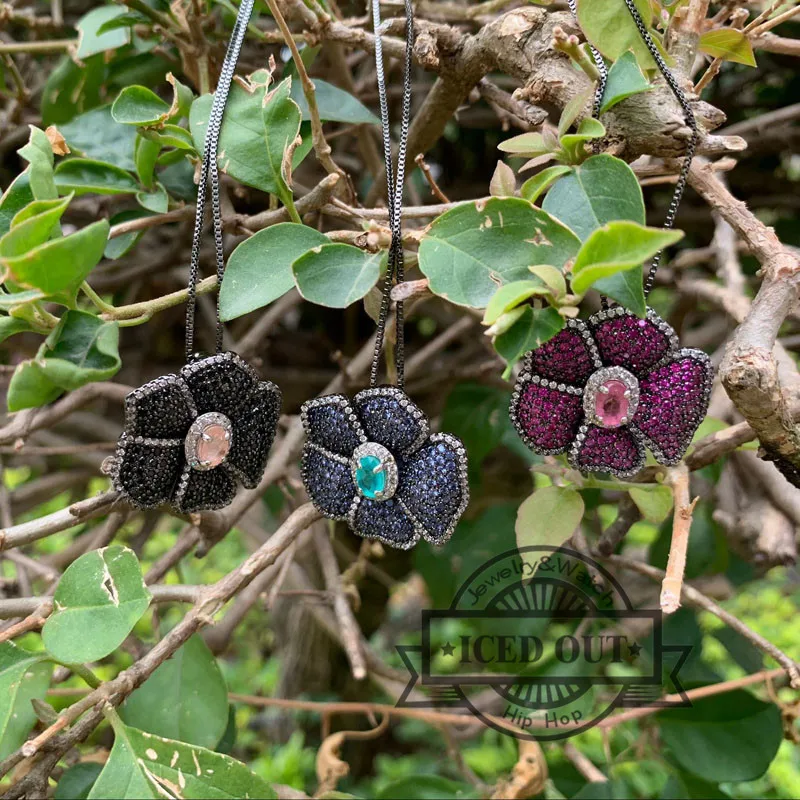 cubic zirconia flower pendant necklace (1)
