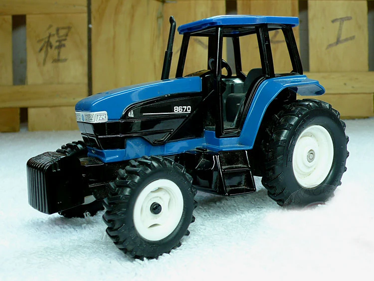 

1:32 NH 8670 alloy simulator tractor agricultural vehicle model toys Alloy collection model