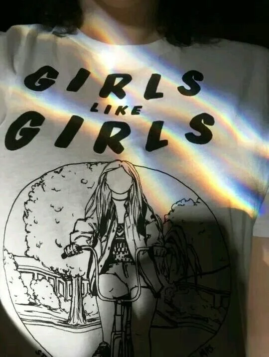 

kuakuayu HJN Girls Like Girls Women Tumblr Fashion LGBT Lesbian Pride T-Shirt Hipsters Indie Cute Graphic Tee White