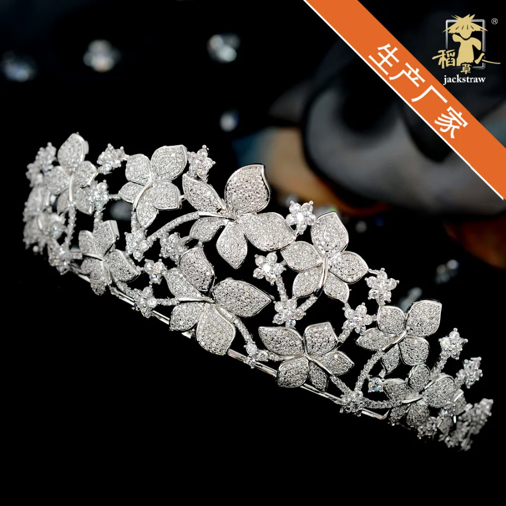 

The royal family bride handmade luxury micro - inlaid all zircon adult princess white crown flower wedding dress.