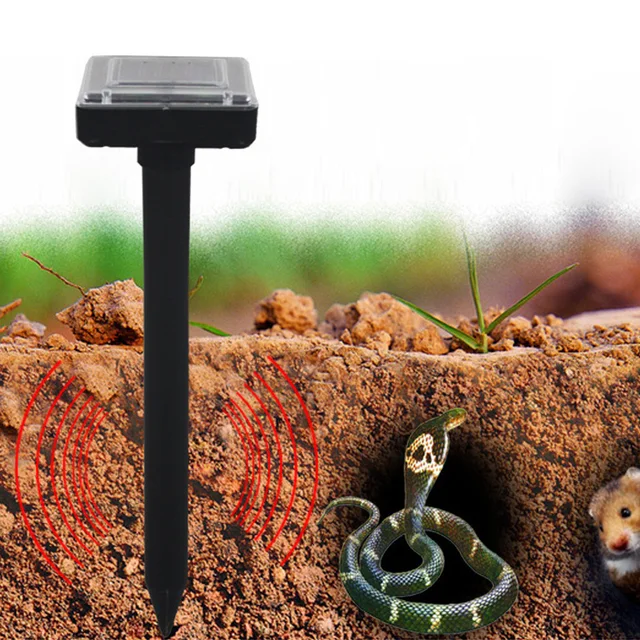 Snake Repellent Solar Power Ultrasonic Pest Repellers Mouse Drive