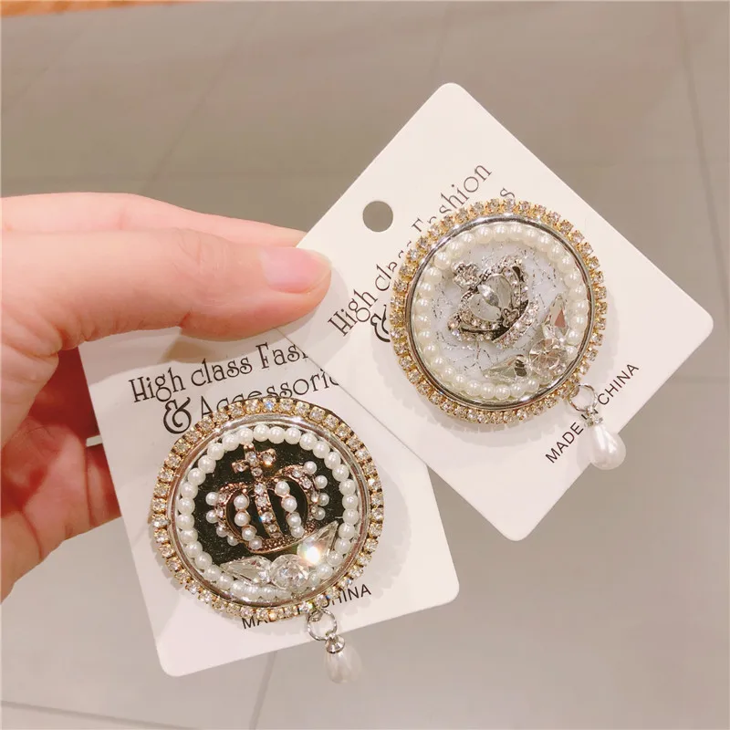 

CX-Shirling New Winter Fashion Crown Brooch Antique Round Pearl Pendant Quality BroochesJewelry Female Jewelry Gifts