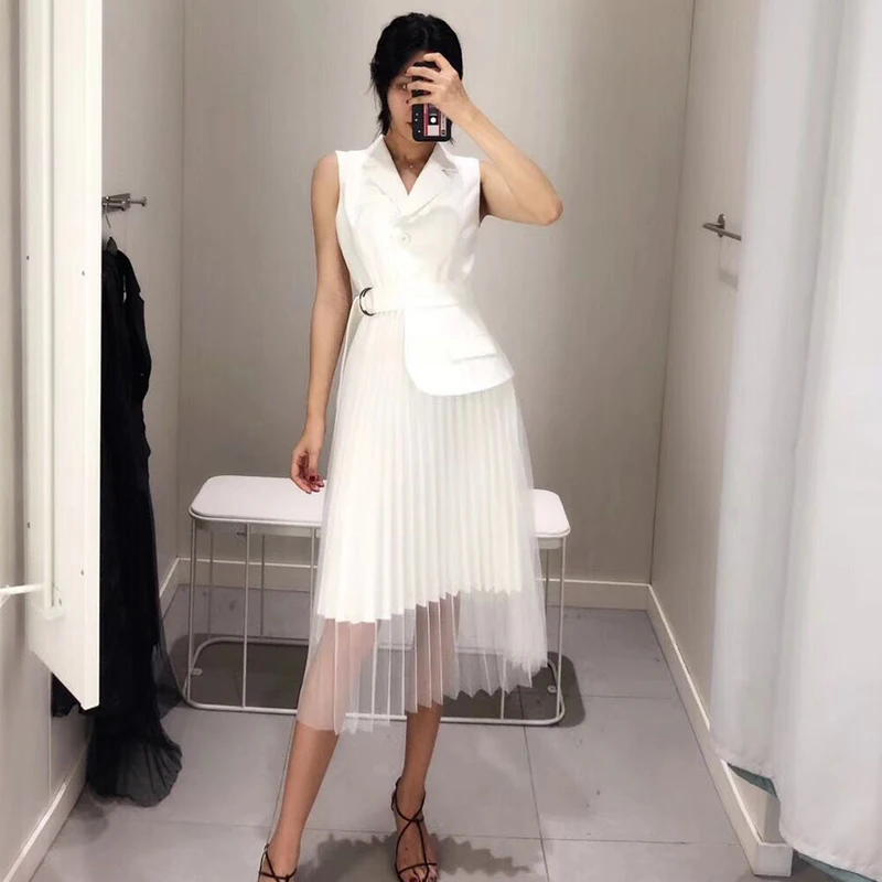 

[DEAT] High Quality 2018 autumn New Fashion Black White Sleeveless Notched Stitching Mesh Hemline Women's Unique Dress YC590