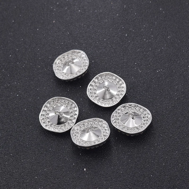 alloy clothings buttons (2)