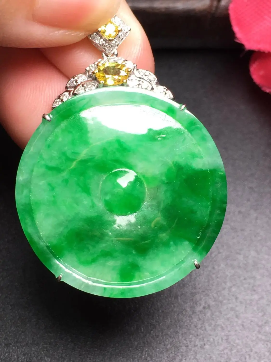 

Fine Jewelry Jade Pendant Pure 18 K White Gold Natural Green Jade Burma Origin 621 Jade Female Pendants Necklaces for Women