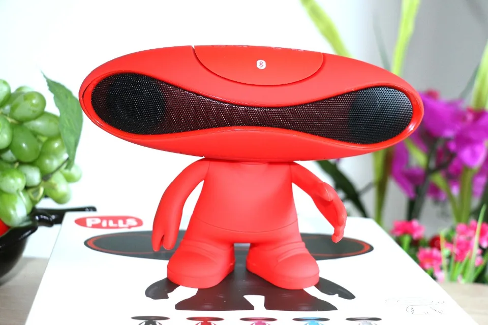 beats pill stand dude