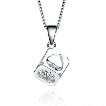 

Sterling Silver Clavicle Necklace Heart in the Cube Pendant Birthday Pendant Women Jewelry Zircon Diamond Pendant 925 with Box