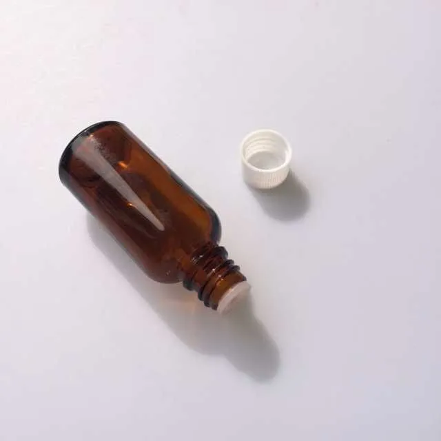 30ml Amber Glass Bottles with Leakproof Stopper Cap Liquid Jars Essential Oil Bottles4