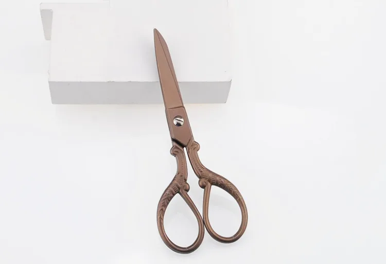 1pc Vintage Floral Pattern Scissors Seamstress Plum Blossom Tailor