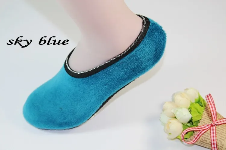 YEAMOLLY/Новые Модные Цветные Нескользящие толстые носки-тапочки yogo женские теплые мягкие Нескользящие теплые пушистые домашние короткие носки-Тапочки - Цвет: sky blue
