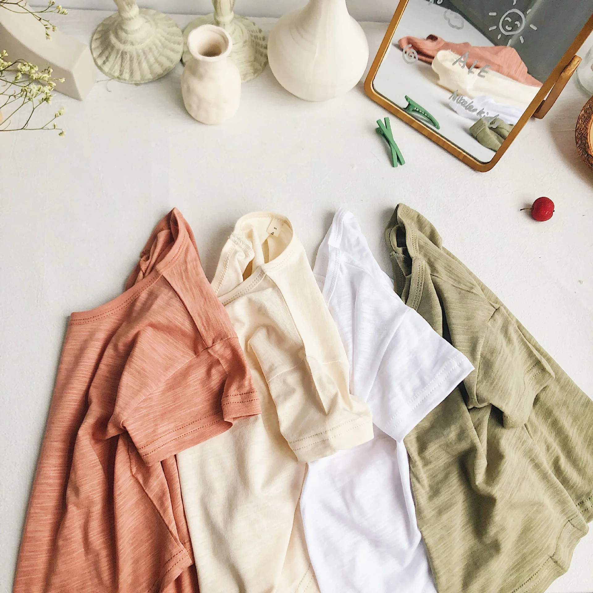 

2019 Alarexia Boys and Girls Neutral Baitao Breathable Bamboo T Short Sleeves