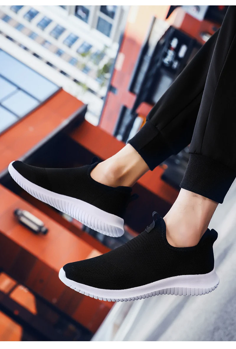 10565353995_2099804725