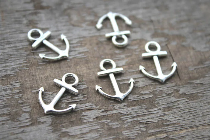 

25pcs--Anchor charms, Antique Silver Anchor Charm Pendants 15x18mm