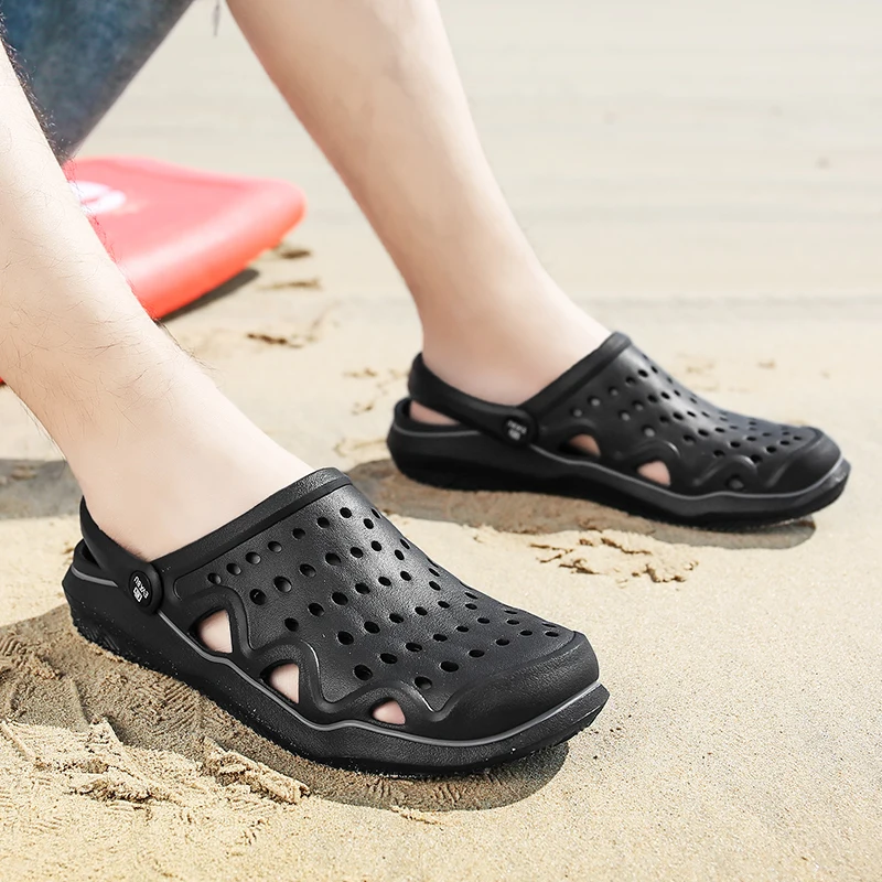 Hole Shoes Men Shoes Male Sandals Crocse Summer Shoes Sandalias Hombre Slippers Sandalet Clogs Sandles New 2019 Croc Mens Shoes