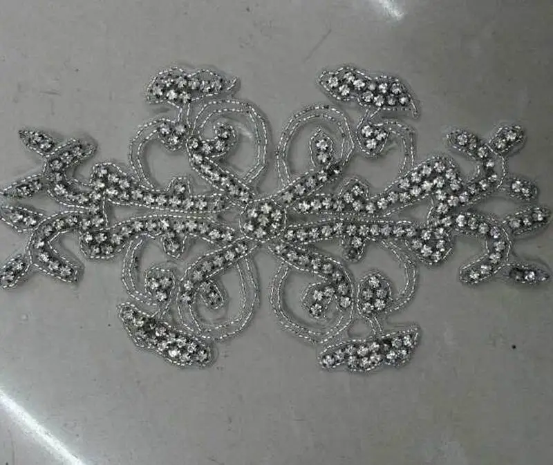 Luxury and Fashion Silver Crystal Clear Rhinestone Beaded Applique