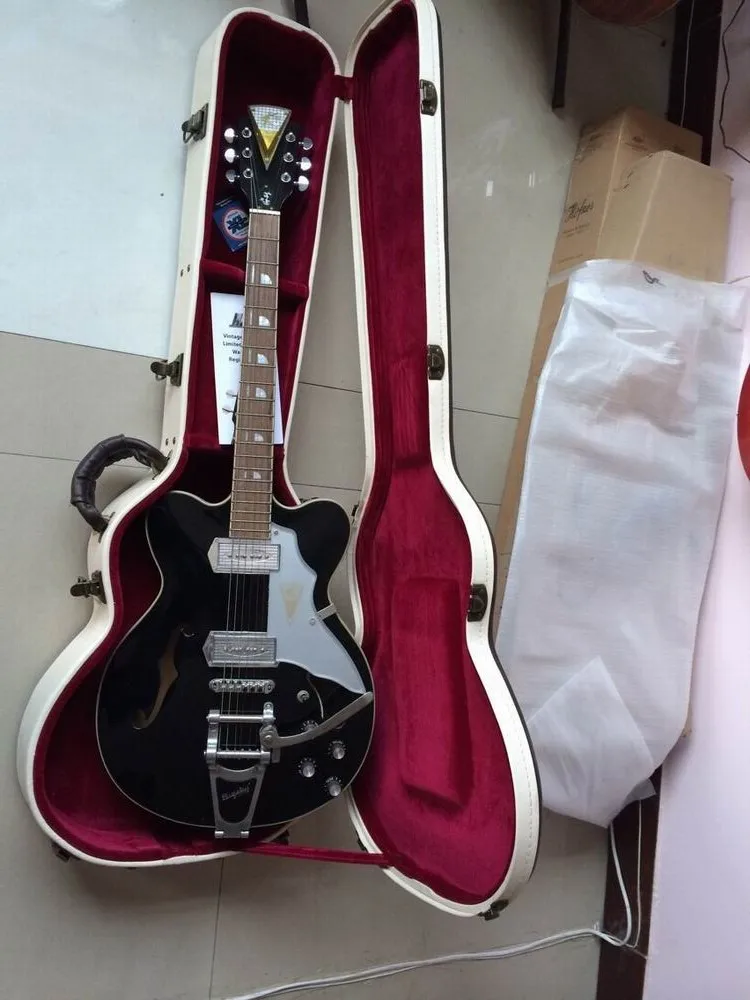 Foreign trade single - New Jazz electric guitar semi hollow with bridge bigsby in black top quality 140605 no hardcase Foreign trade single - New Jazz electric guitar semi hollow with bridge bigsby in black top quality 140605 no hardcase
