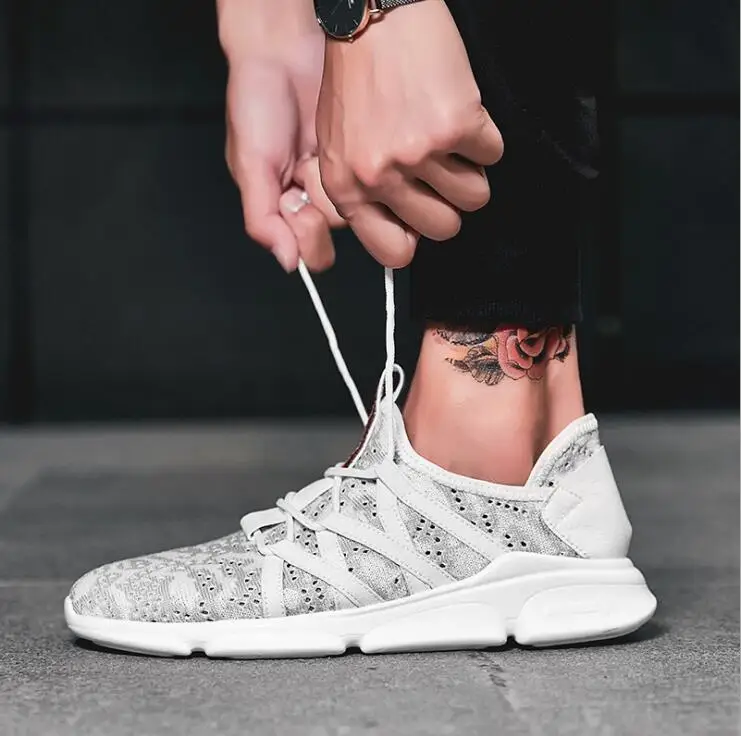 

Running Shoes For Man Black White Sport Shoes Men Sneakers Zapatos corrientes de verano Red chaussure homme de marque