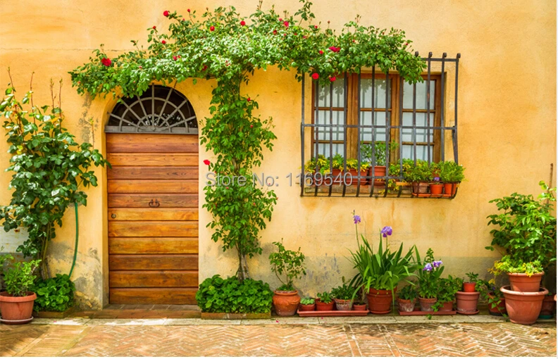 Окно дома. Фасады старинных домов. Дом окон. Ставни на окна деревянные. Фасад дома.