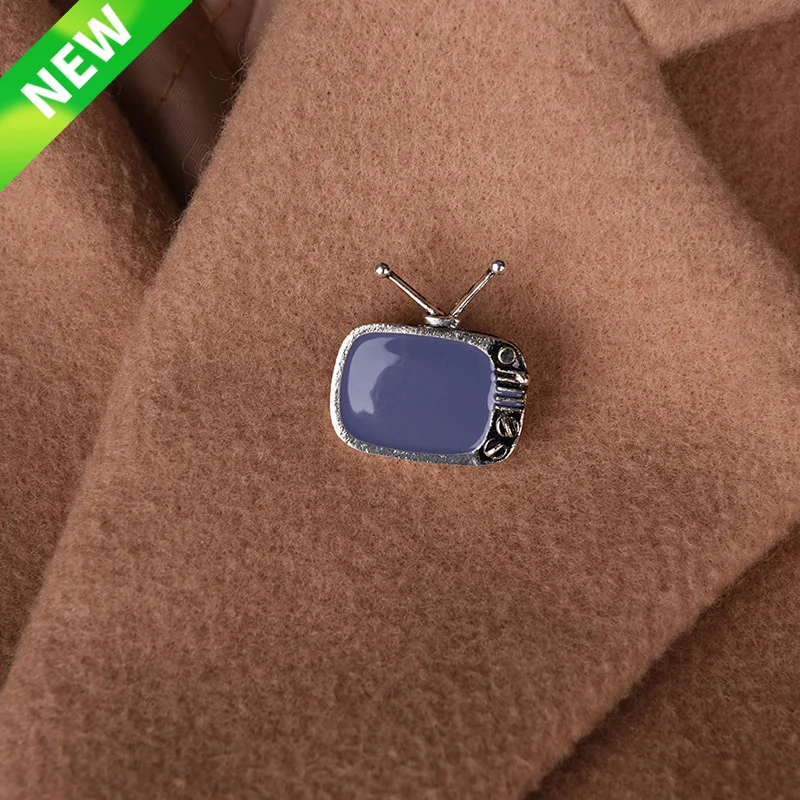1Pc Classic TV Television Shape Brooch Vintage Gold Color Enamel Brooches Parents Gift Scarf Sweater Collar Pins Accessories