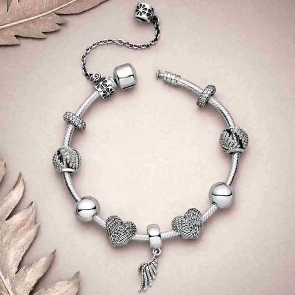 

Kristie 100% 925 Sterling Silver 1:1 ANGELIC MAJESTIC FEATHERS HANGING CHARM Love Beaded Pendant Fashion Bracelet Gift Set