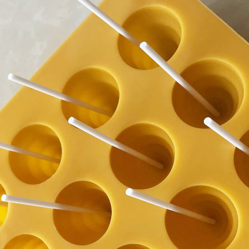 9063524335_436339032