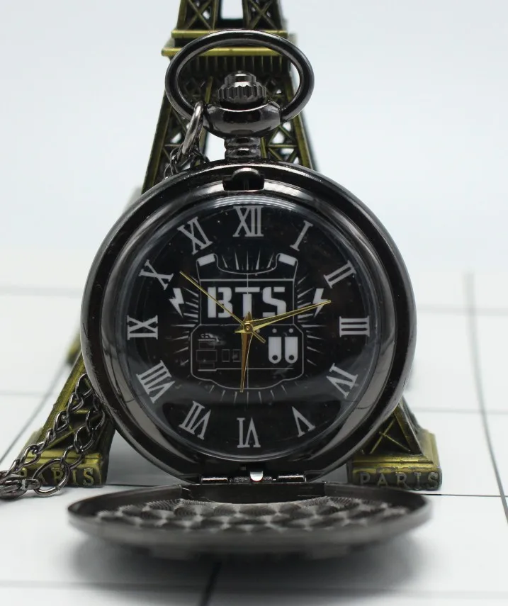 

Antique BTS Quartz Pocket Watch Analog Pendant Necklace Chain Mens Womens Watches Birthday Gift relogio de bolso Black