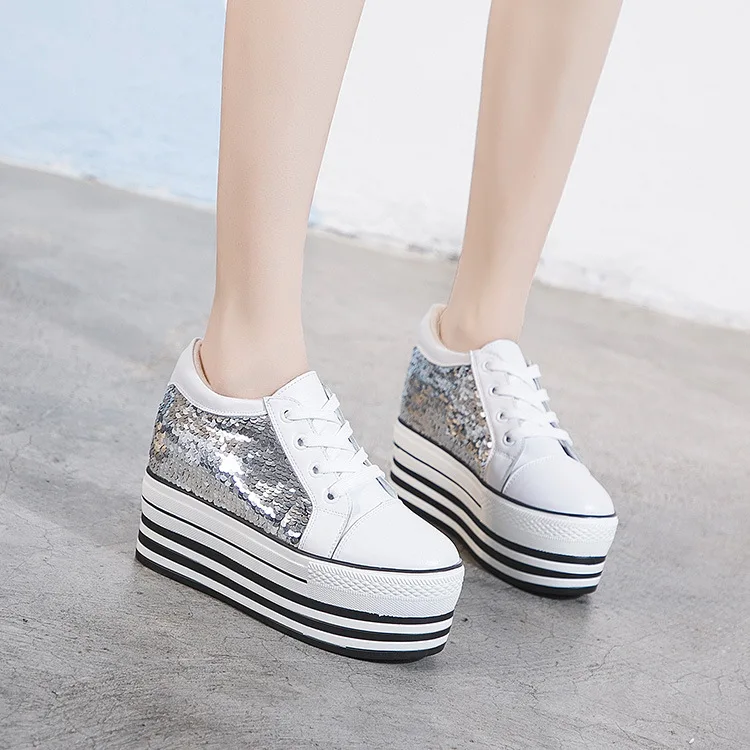 

2019 new fashion simple thick sole casual shoes women plus velvet warm sequins decorative flat shoes.