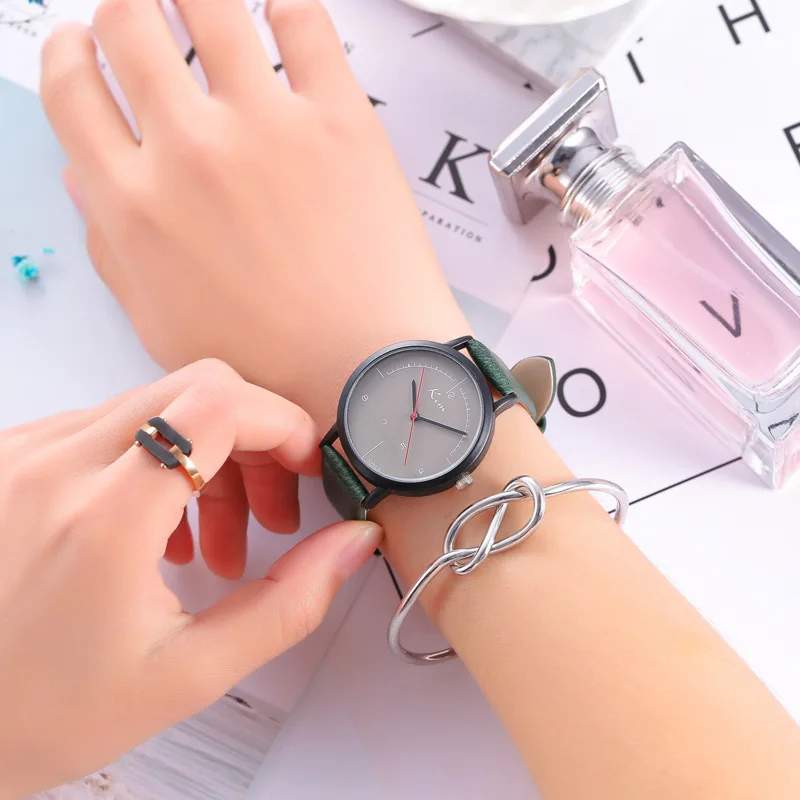 

Hot Sale Women Watches Geneva Watch Small Faux Leather Quartz Analog Wrist Watch Ladies Bracelet Watch
