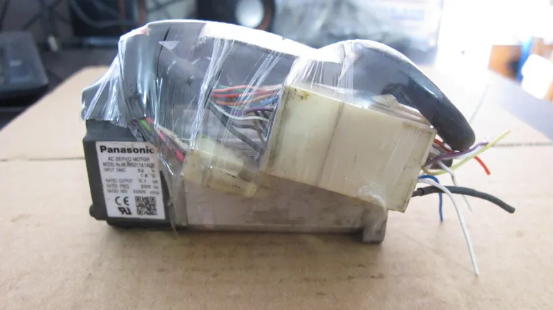 

Used servomotor MUMS011A1A0S Almost new warranty for three months